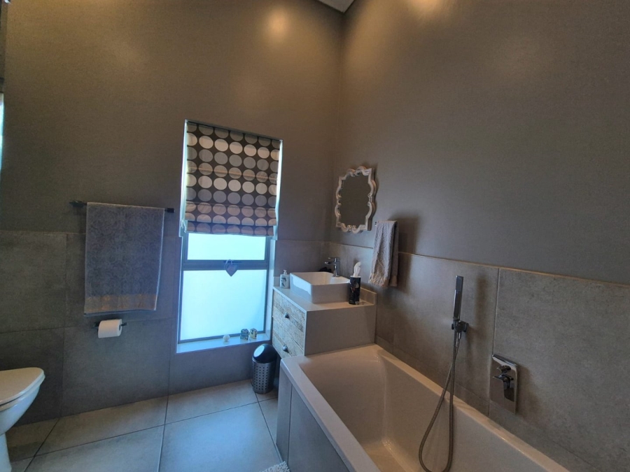3 Bedroom Property for Sale in Blue Mountain Village Western Cape